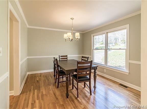 5th image of 219 Cherwell Ct