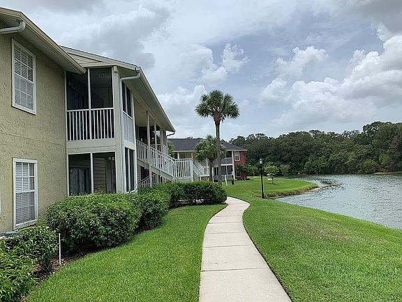 4th image of 221 Lake Brook Cir Unit 107