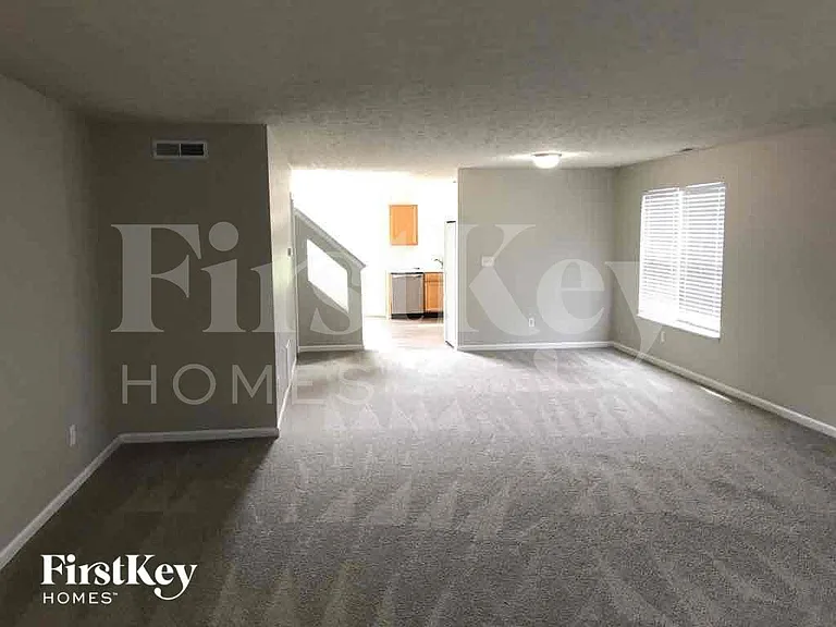 867 Seabreeze Dr — Photo 2