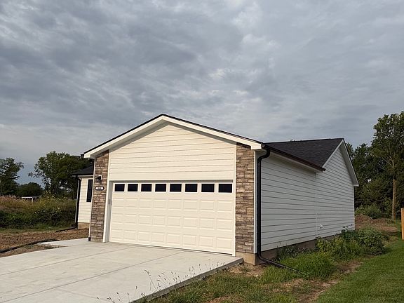 3rd image of 909 N 26th St
