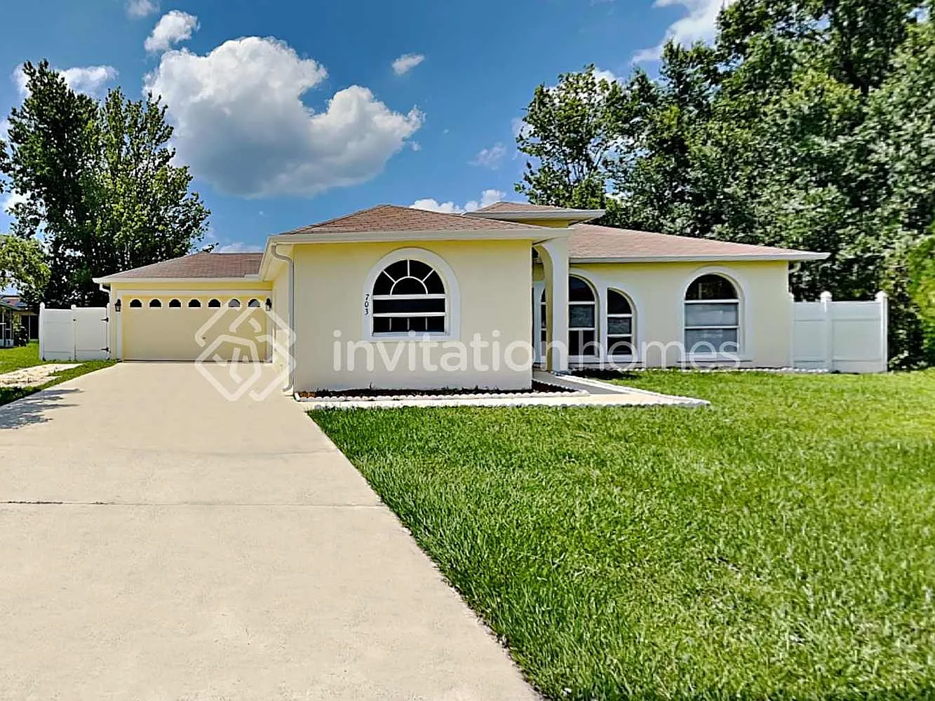 703 Martin Ln Poinciana, FL 34759 — Photo 1