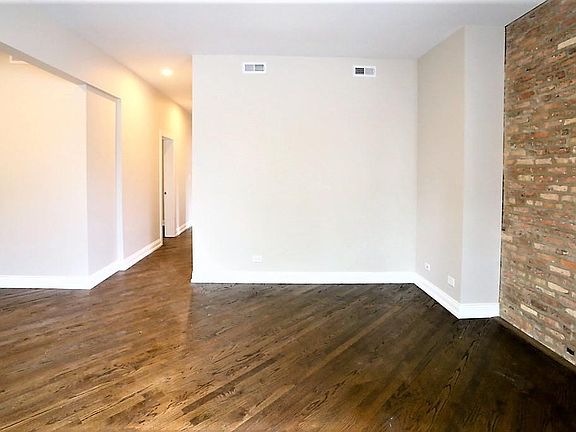 4th image of 2758 N Richmond St #1