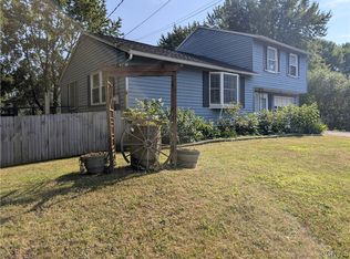 419 Fay Ln, Minoa, NY 13116