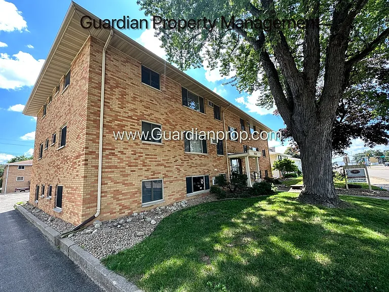 7521 Penn Ave S #1 — Photo 3
