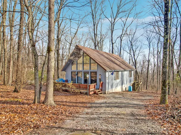 2866 Renegade Mountain Pkwy, Crab Orchard, TN 37723