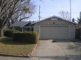 5877 Sharps Cir, Carmichael, CA 95608