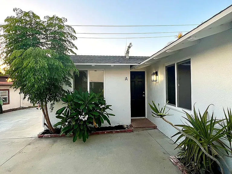 106 E Avenida Ramona #A — Photo 1