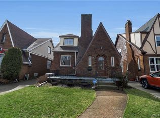 28 Woodward Ave, Kenmore, NY 14217
