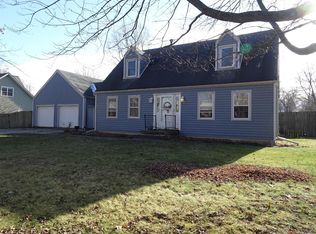 1702 Eisenhower Ave, Valparaiso, IN 46383