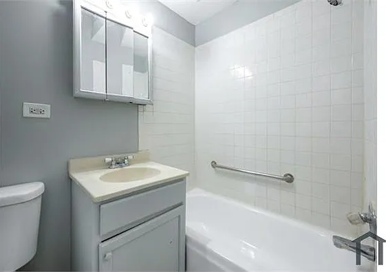 6940 S Clyde Ave #211 — Photo 4
