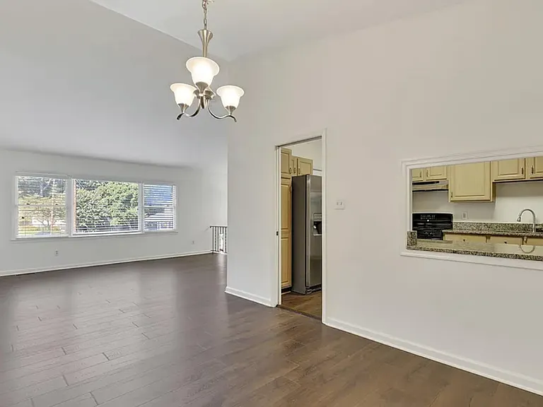 3315 Albion Ct — Photo 12