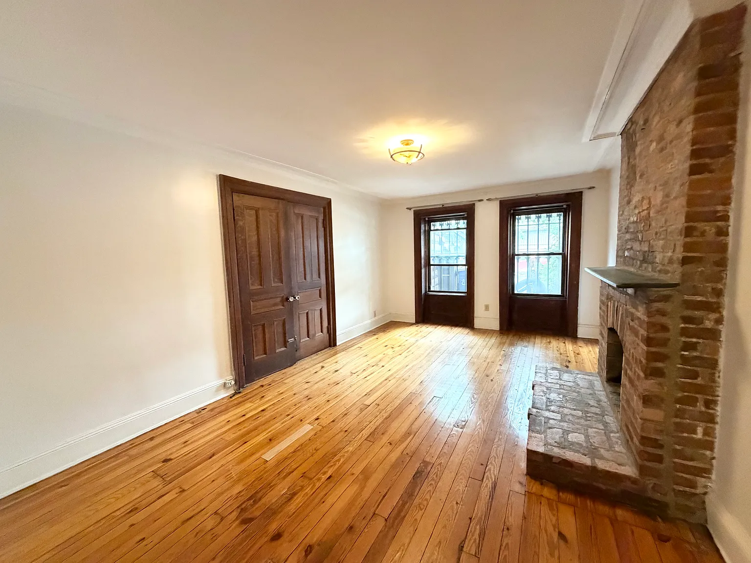 425 First Street — Photo 1