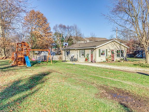 4th image of 2457 Hillstock Ave