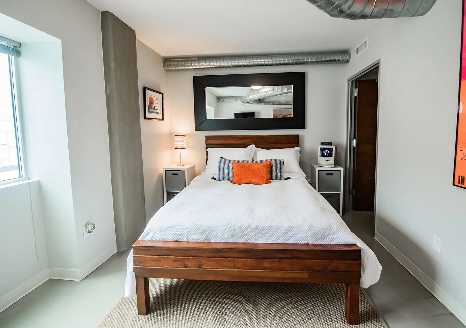 Authentically Cool Downtown Austin Condo | Walk Everywhere | Fully Furnished — Photo 4