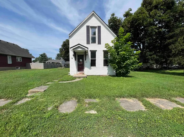 107 S 4th Ave, Haubstadt, IN 47639