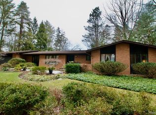 30200 Oakleaf Ln, Franklin, MI