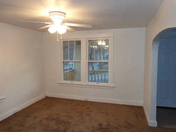 601 Bayless Ave, Saint Louis, MO 63125