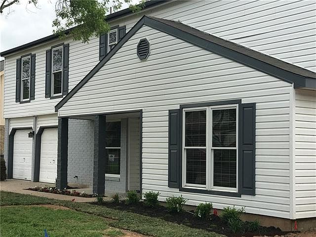 1st image of 1800 Oakridge Dr