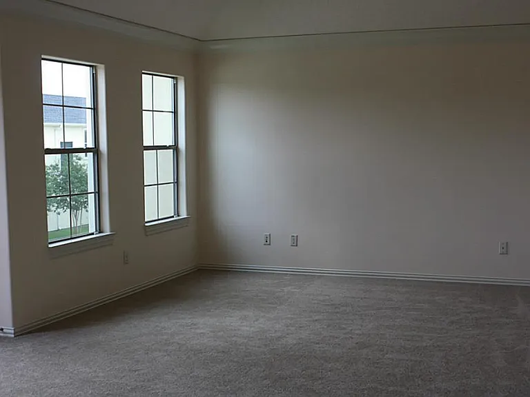 2046 Palm Forest Ln — Photo 13