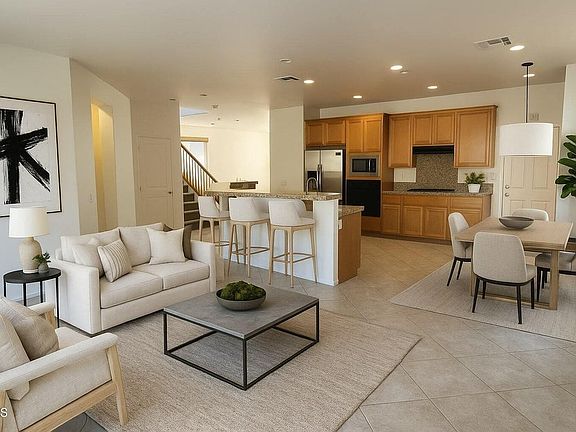 4th image of 822 Belleza Dr