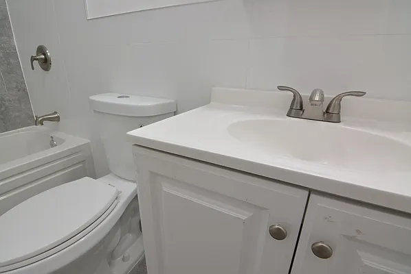 Rented by David Hirsch, LREB | media 18