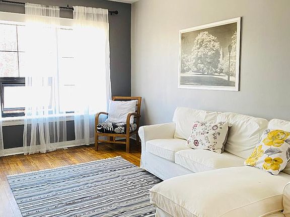 5th image of 4826 N Wolcott Ave
