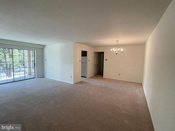 4th image of 3502 Thomas Pointe Ct Unit 2A