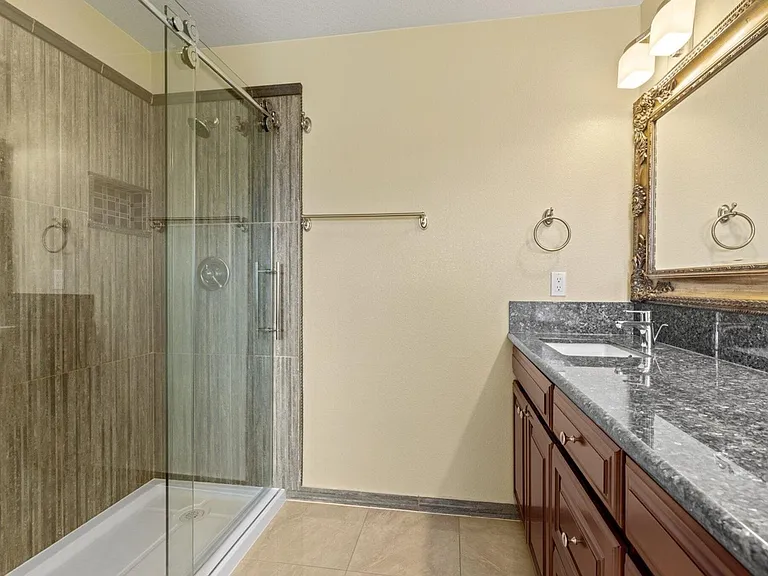 4334 Vineyard Ter — Photo 28