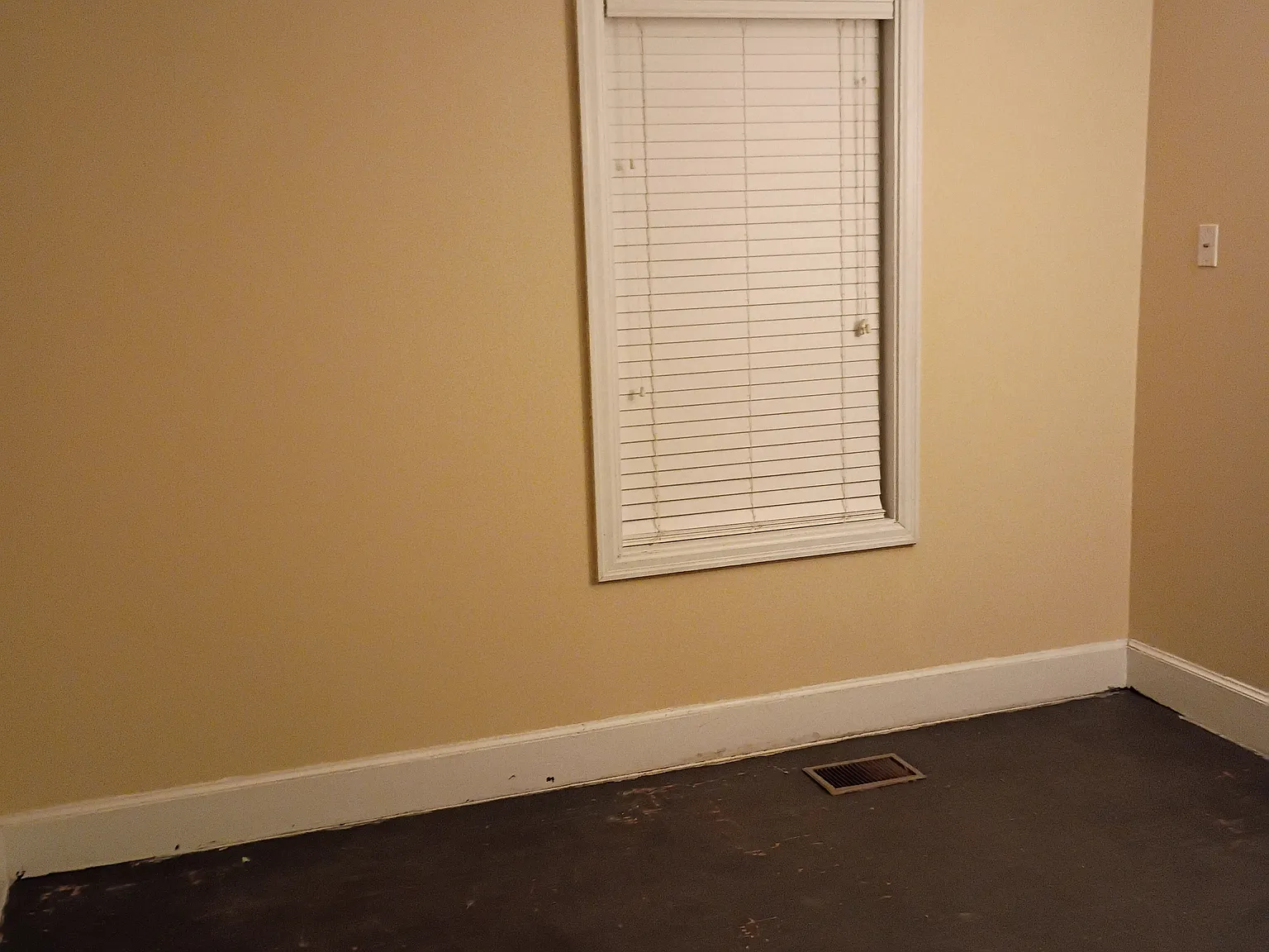 2 bed, 1200 sqft, $450 — Photo 4