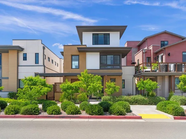 15040 Briggs Ct, Los Gatos, CA 95032