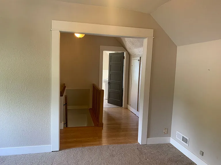 606 W 10th Ave — Photo 13