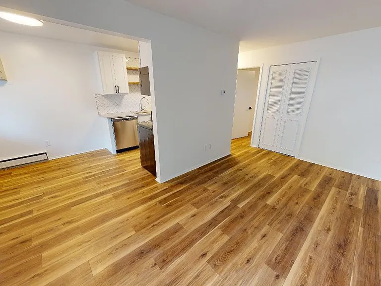 520 S Adams Rd — Photo 8