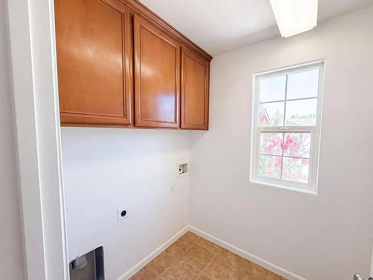 291 Candela Cir — Photo 15