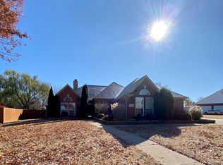 5306 W Redbud St, Rogers, AR 72758