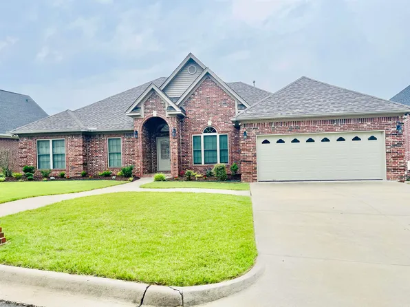 206 N Hidden Valley Loop, Maumelle, AR 72113