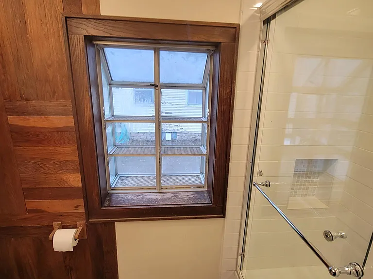 1047 N Coolidge Ave — Photo 32