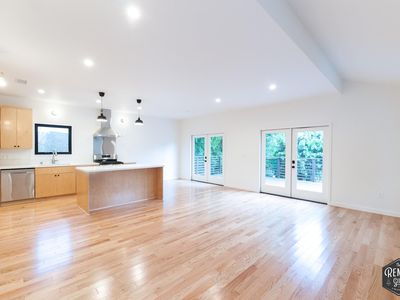 4760 Mendota Ave, Los Angeles, CA, 90042