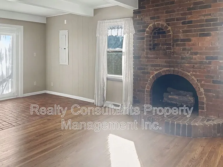 3222 S Elm Eugene St — Photo 33