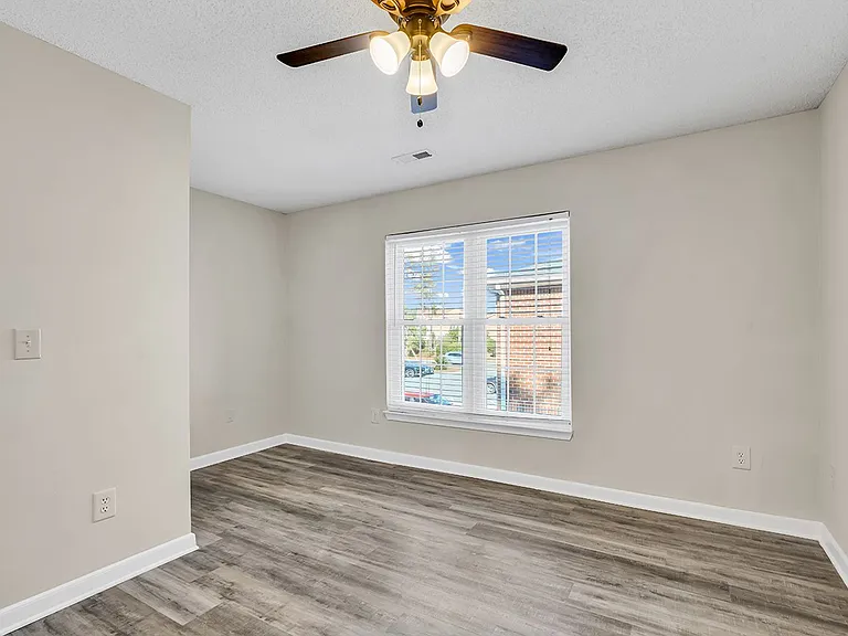 3687 Claypond Rd #D — Photo 45