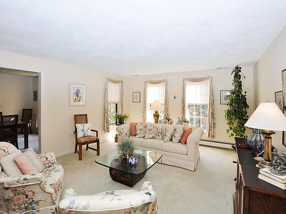 4th image of 521 West St APT 9
