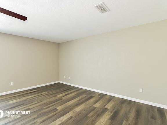 4th image of 1935 Manatee Dr