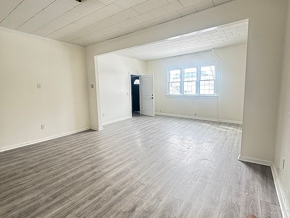 2nd image of 547 Cary St Floor 1