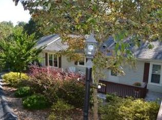 205 E Beaver Dam Ct, Goodview, VA 24095