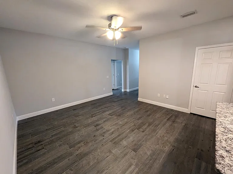 6762 Valerie Ln — Photo 3
