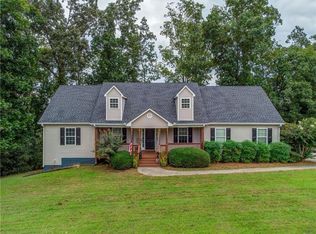 172 Laurel Dr NE, Calhoun, GA 30701
