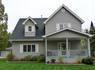 301 E Goebel Dr, Lombard, IL