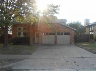 2215 Sunset Dr, Balch Springs, TX 75180