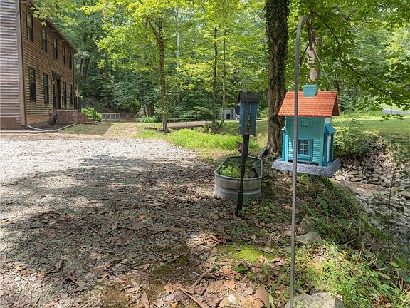3rd image of 2785 Spickert Knob Road
