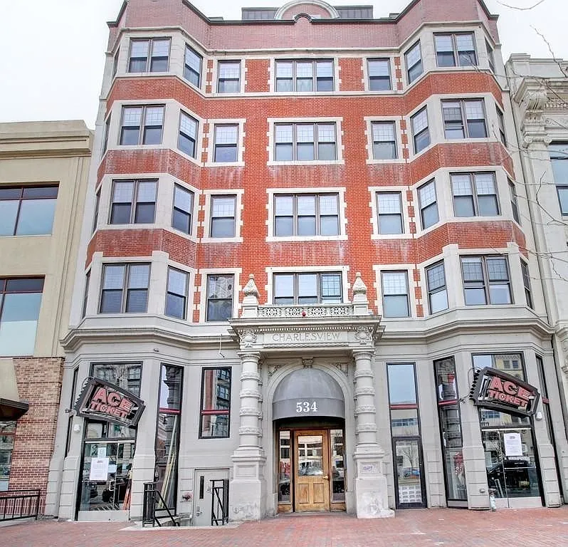 Photo 2 of 12 - 538 Commonwealth Ave #5-D - Boston, MA Building Photo - 538 Commonwealth Ave #5-D