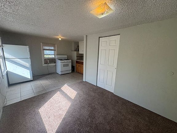 4th image of 124 SE 38th St Unit C